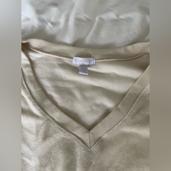 Beyond yoga Tropez Pullover NWOT - Picture 3 of 3